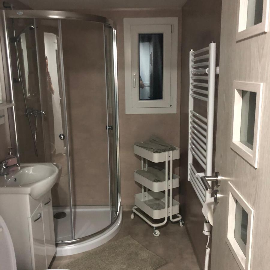 Liptov Mobile House Villa ลิฟตอฟสกีมิคูลาช ภายนอก รูปภาพ