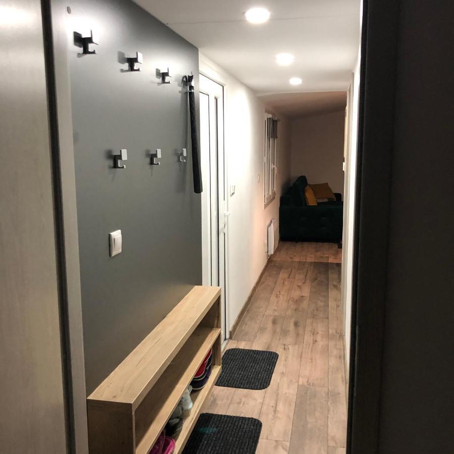 Liptov Mobile House Villa ลิฟตอฟสกีมิคูลาช ภายนอก รูปภาพ